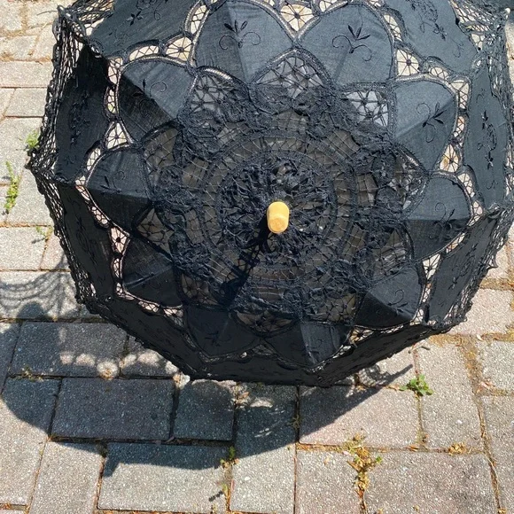 NWT Black Lace Witch’s Parasol. - Picture 4 of 7